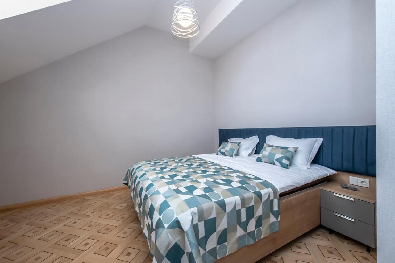 Hotel Solo Тбилиси Экстерьер фото