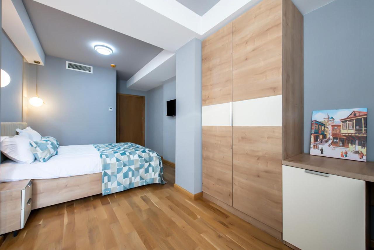Hotel Solo Тбилиси Экстерьер фото