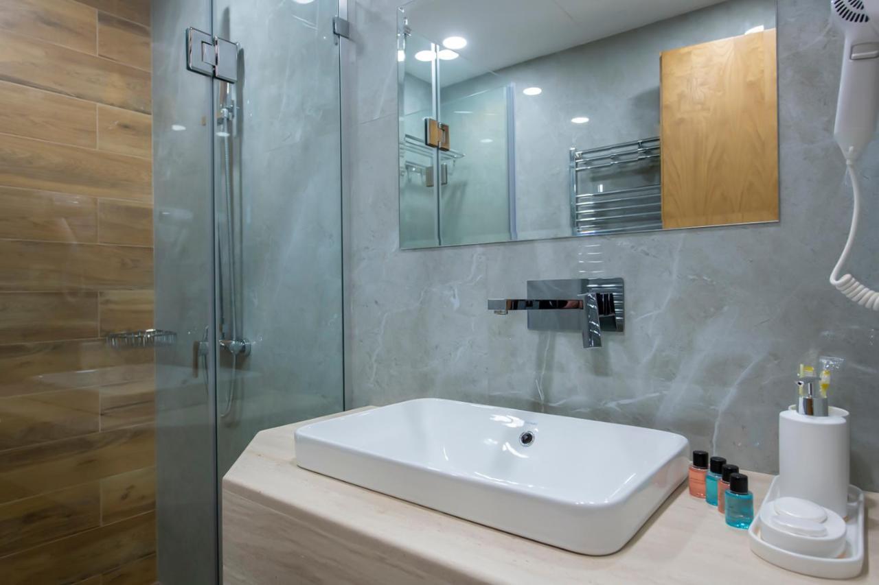 Hotel Solo Тбилиси Экстерьер фото