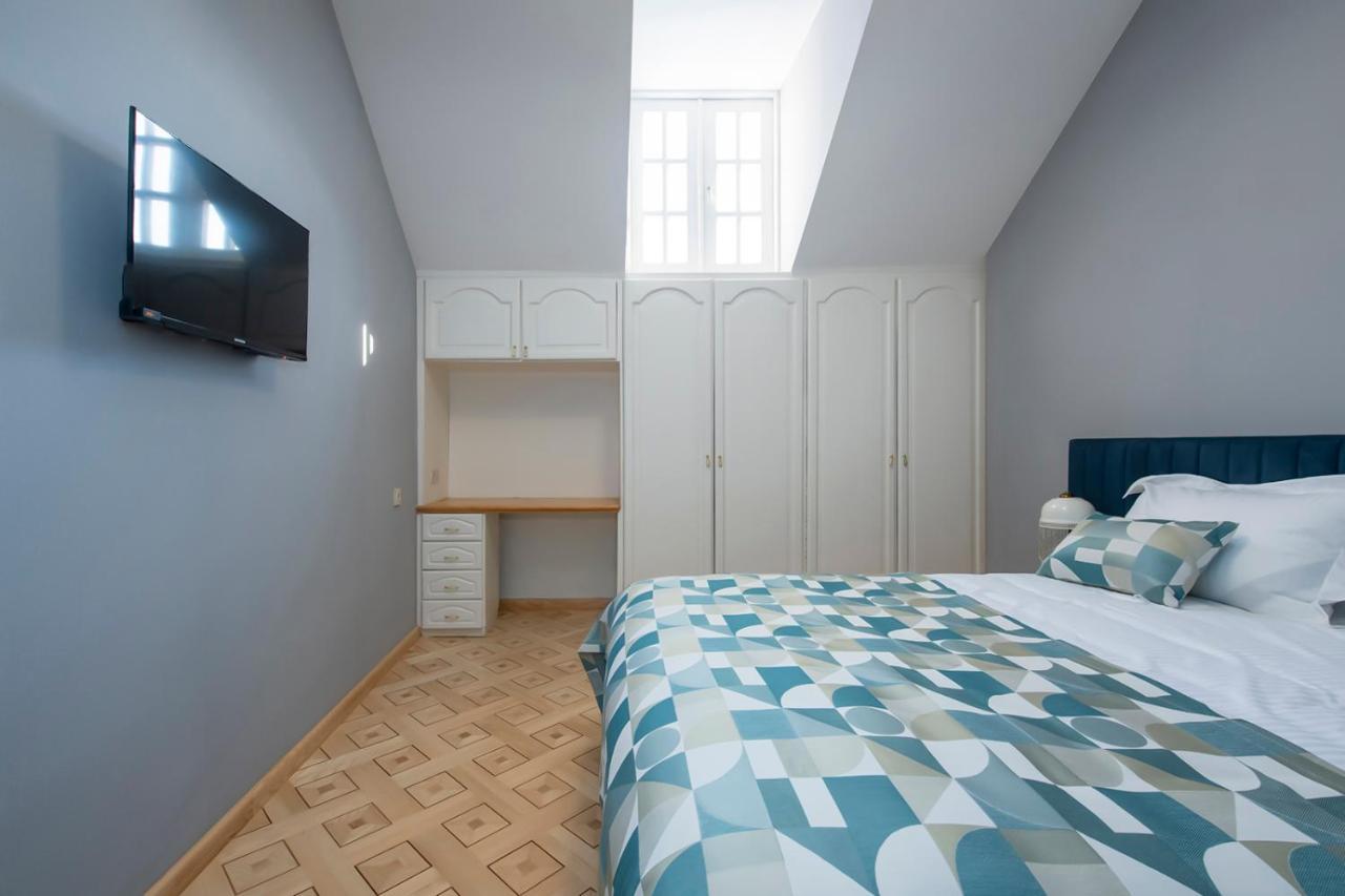 Hotel Solo Тбилиси Экстерьер фото