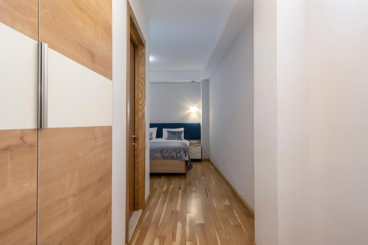 Hotel Solo Тбилиси Экстерьер фото
