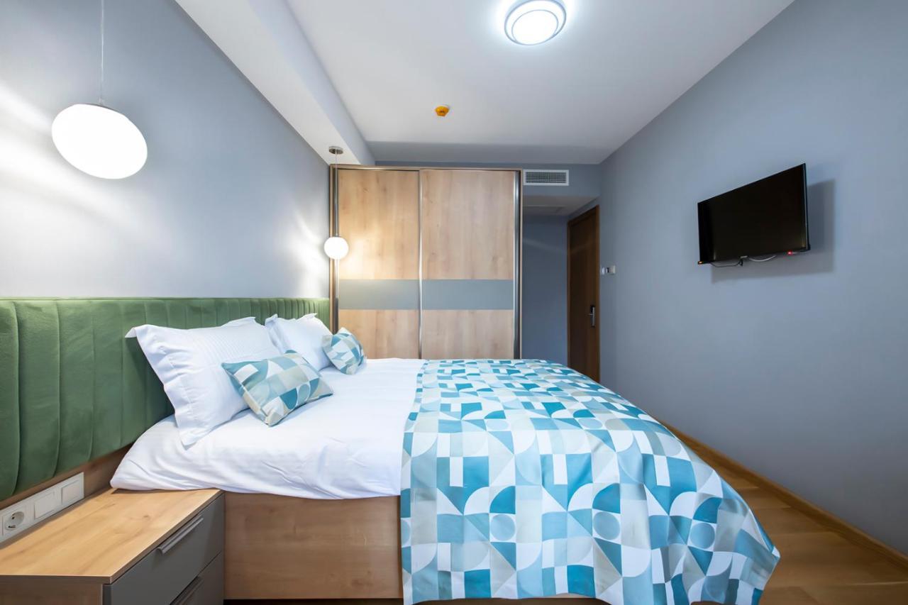 Hotel Solo Тбилиси Экстерьер фото