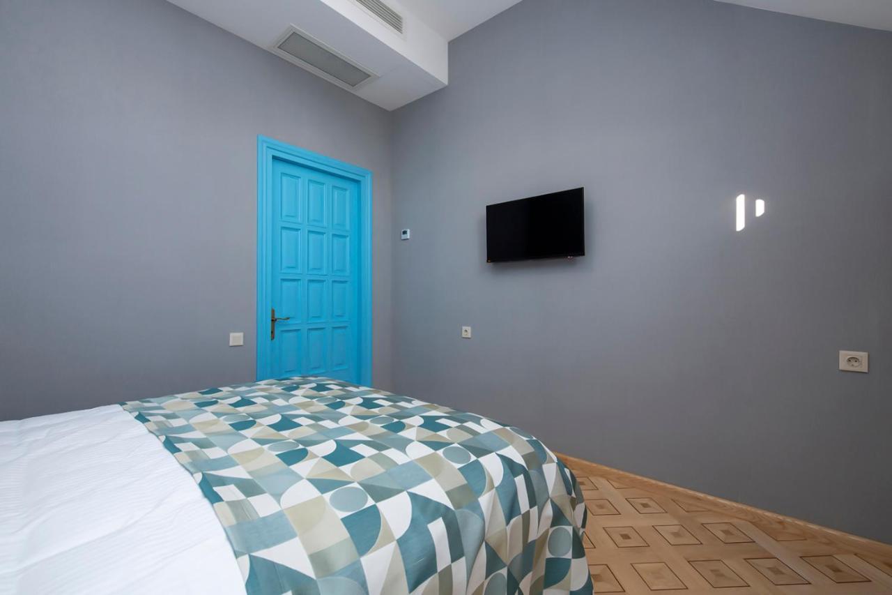 Hotel Solo Тбилиси Экстерьер фото