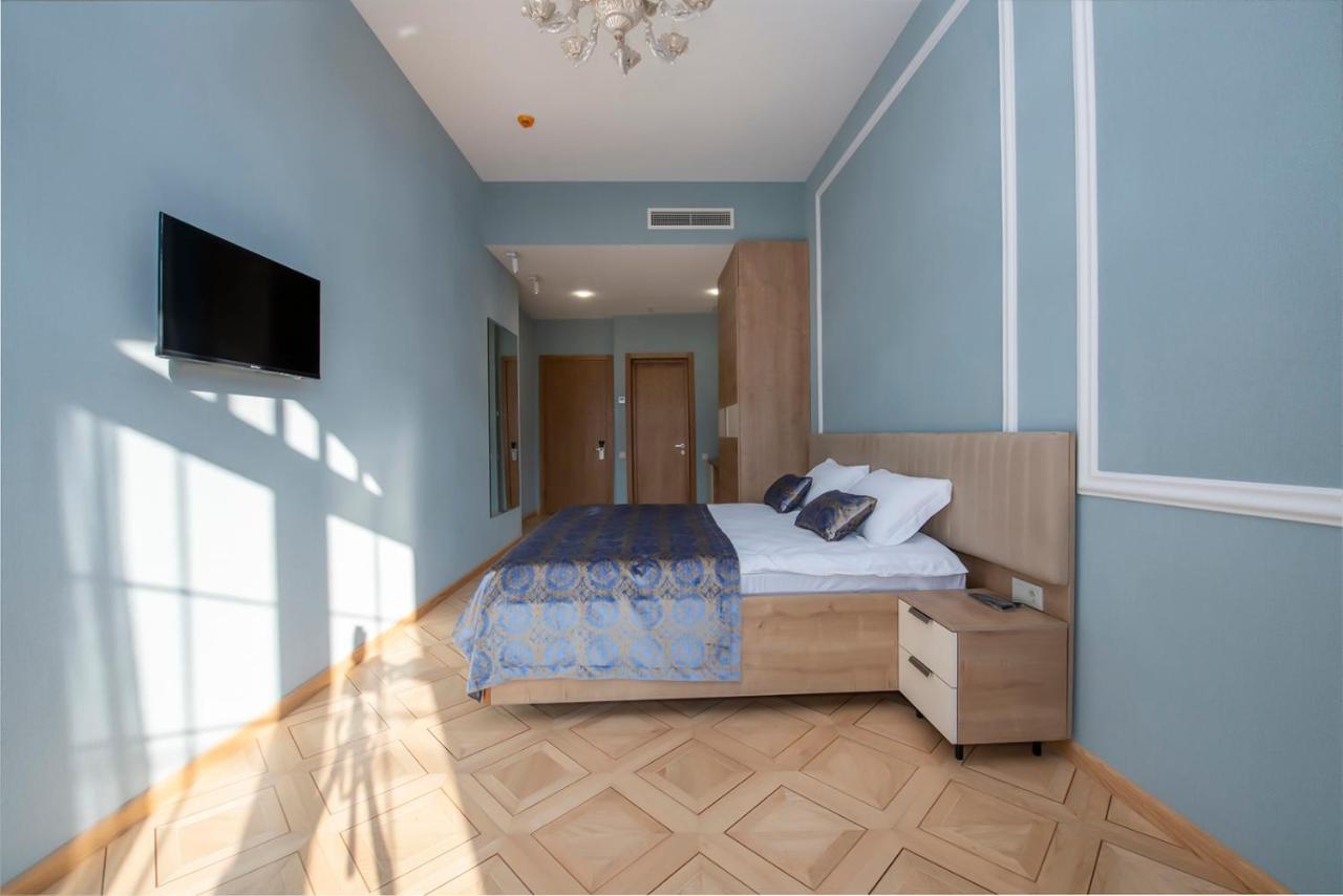 Hotel Solo Тбилиси Экстерьер фото